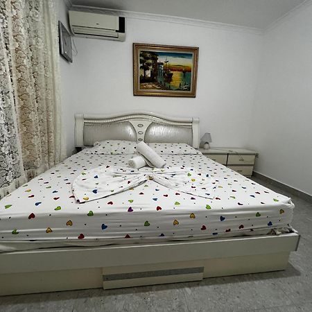 Boulevard Apartment Tiranë Ngoại thất bức ảnh